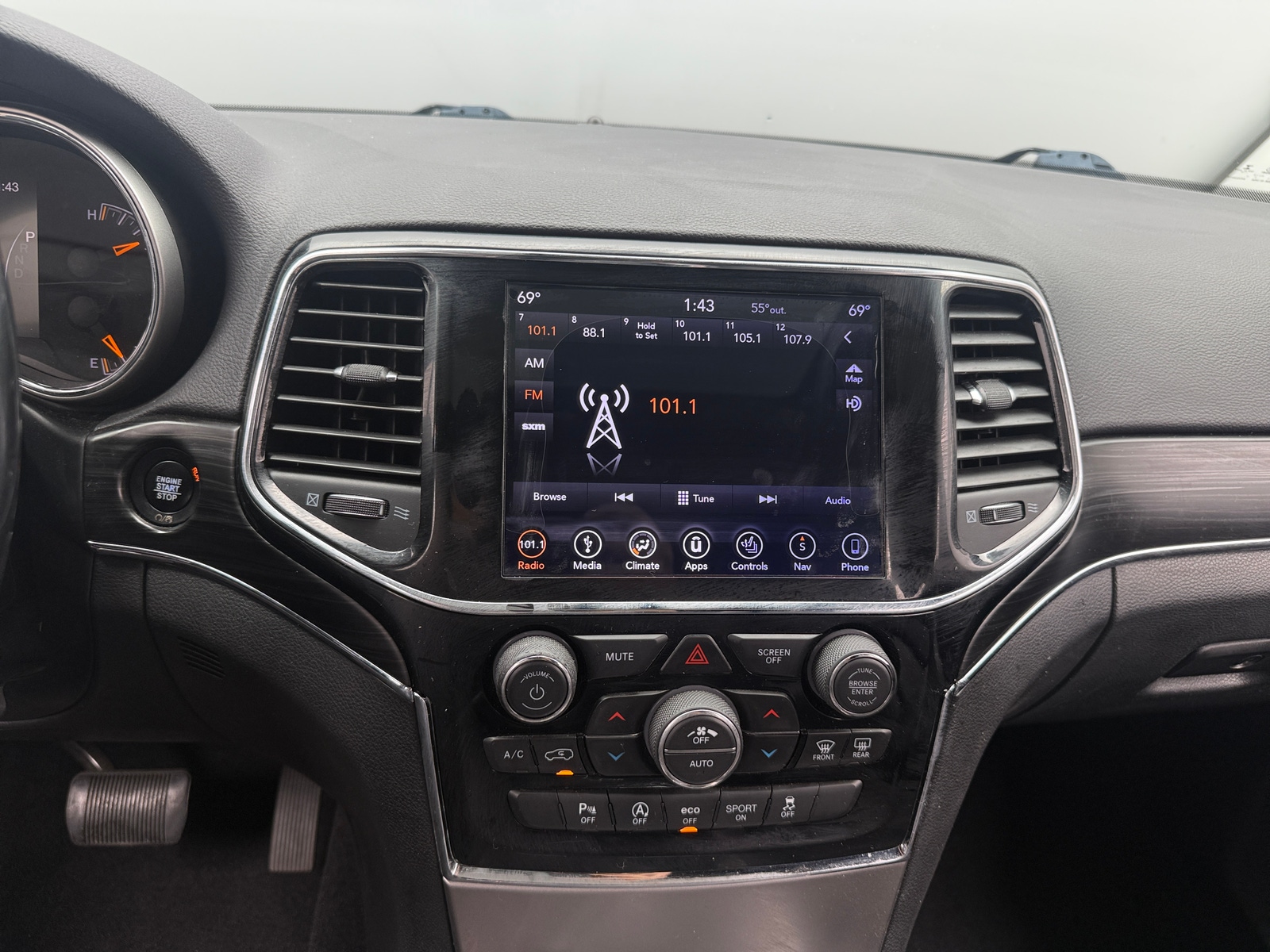 Thumbnail: 2019 Jeep Grand Cherokee - 3