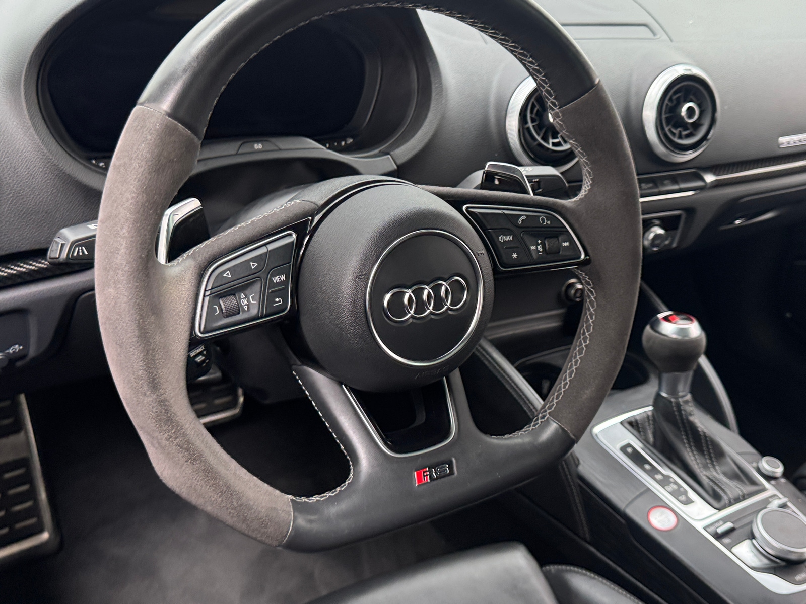 Thumbnail: 2019 Audi RS 3 - 4
