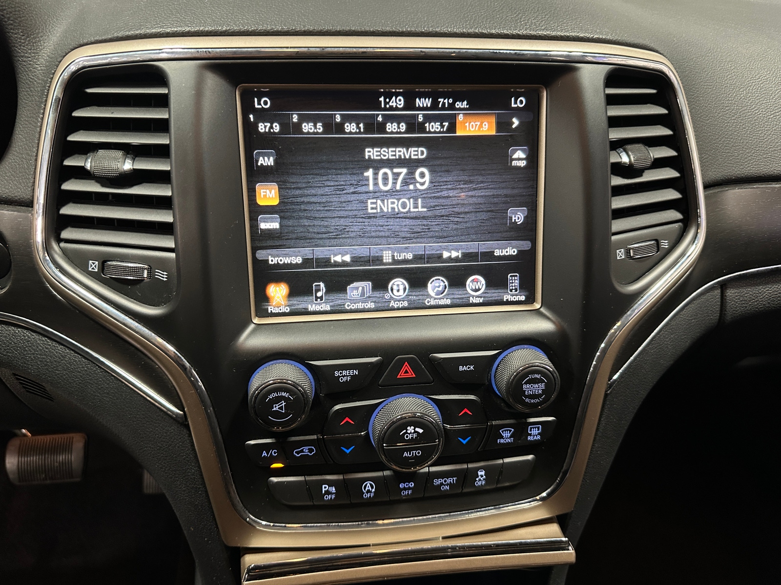 Thumbnail: 2016 Jeep Grand Cherokee - 3