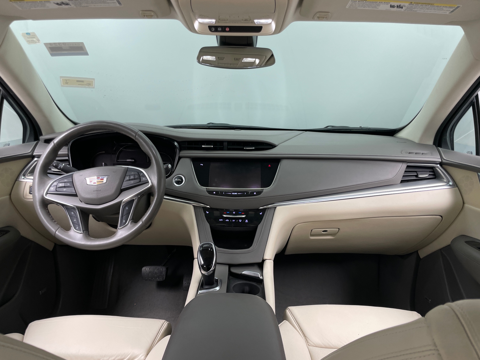 Thumbnail: 2017 Cadillac XT5 - 2