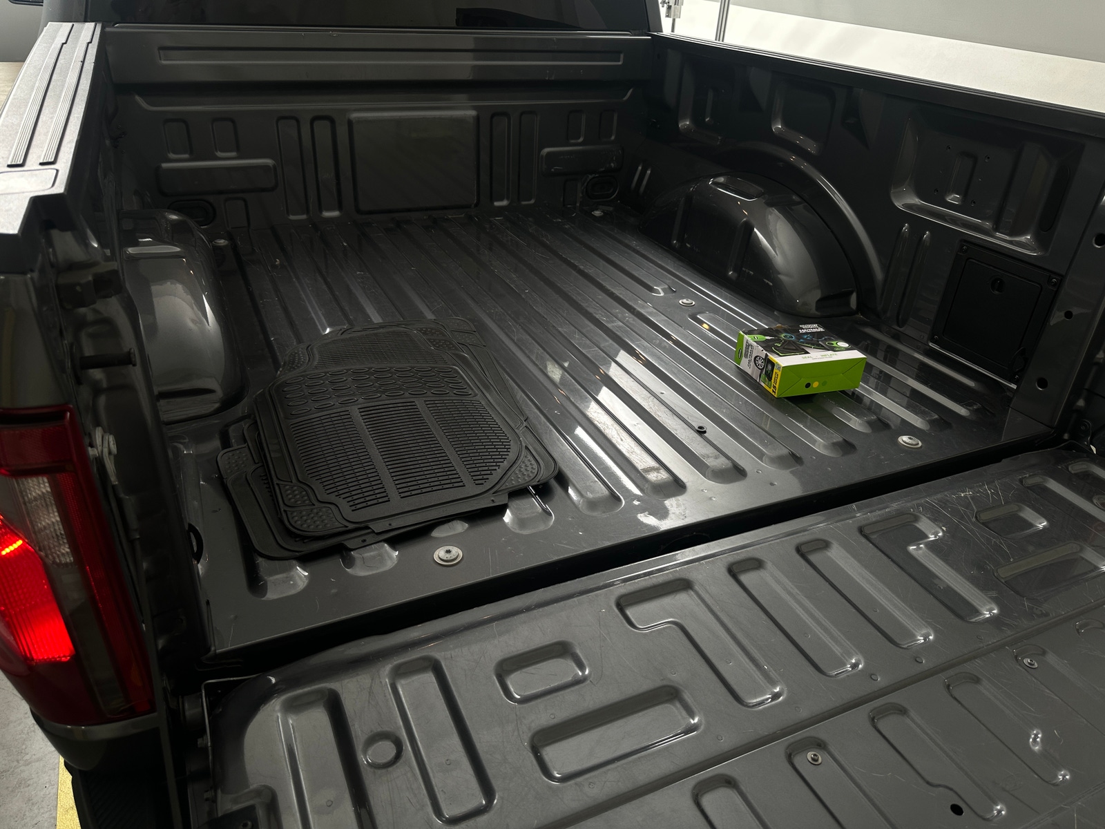 Thumbnail: 2025 Ford Econoline - 7