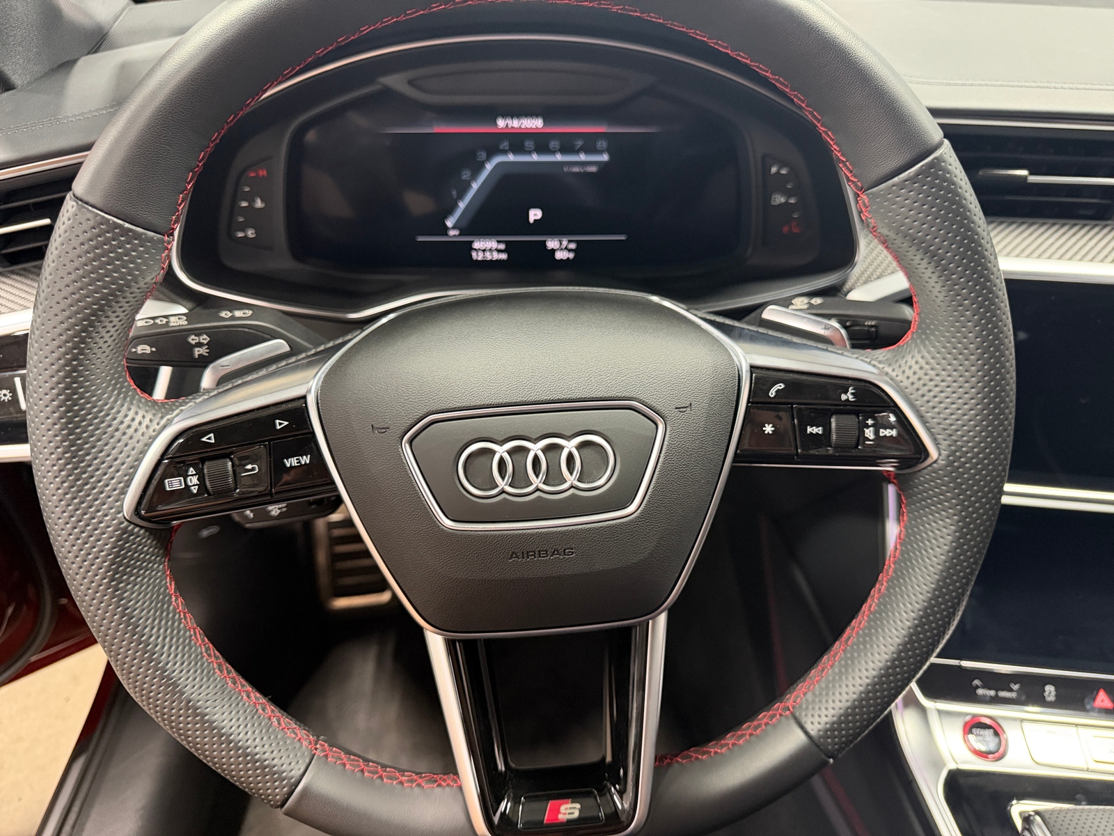 Thumbnail: 2025 Audi S6 - 4