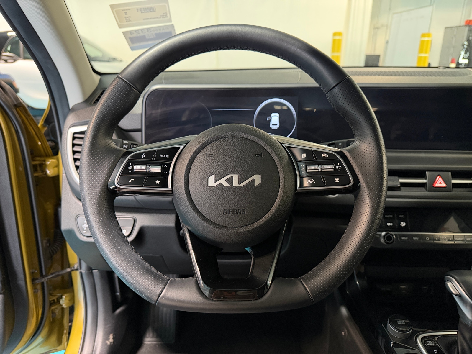 Thumbnail: 2024 Kia Seltos - 4