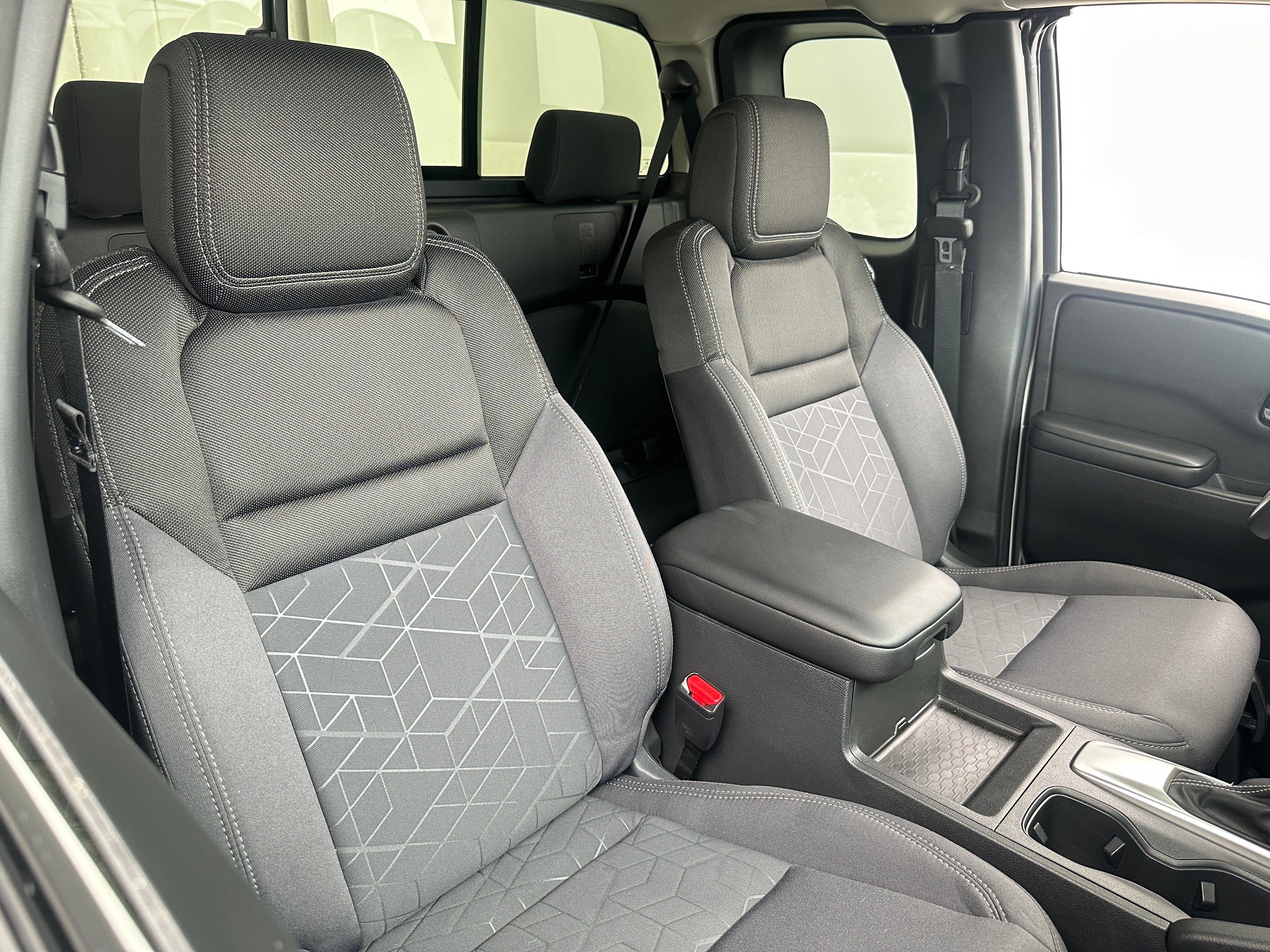 2025 Nissan Frontier