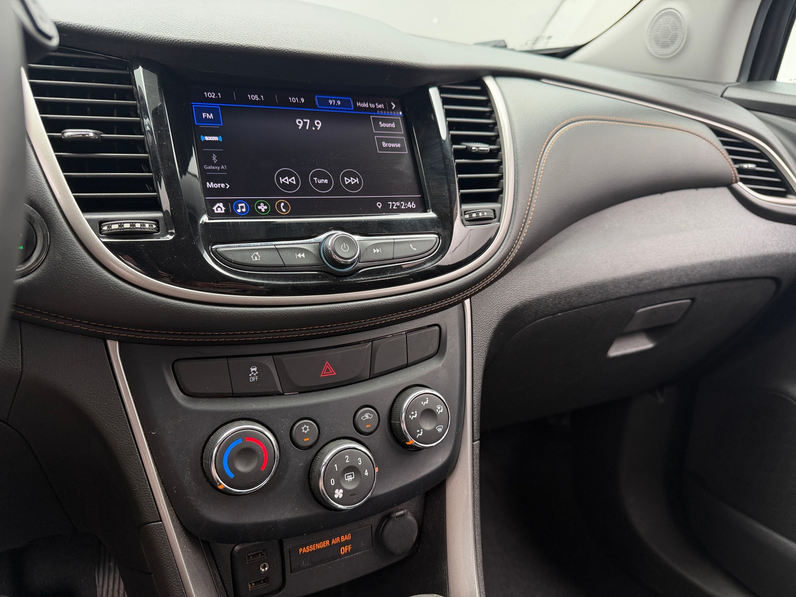 Thumbnail: 2020 Chevrolet Trax - 3