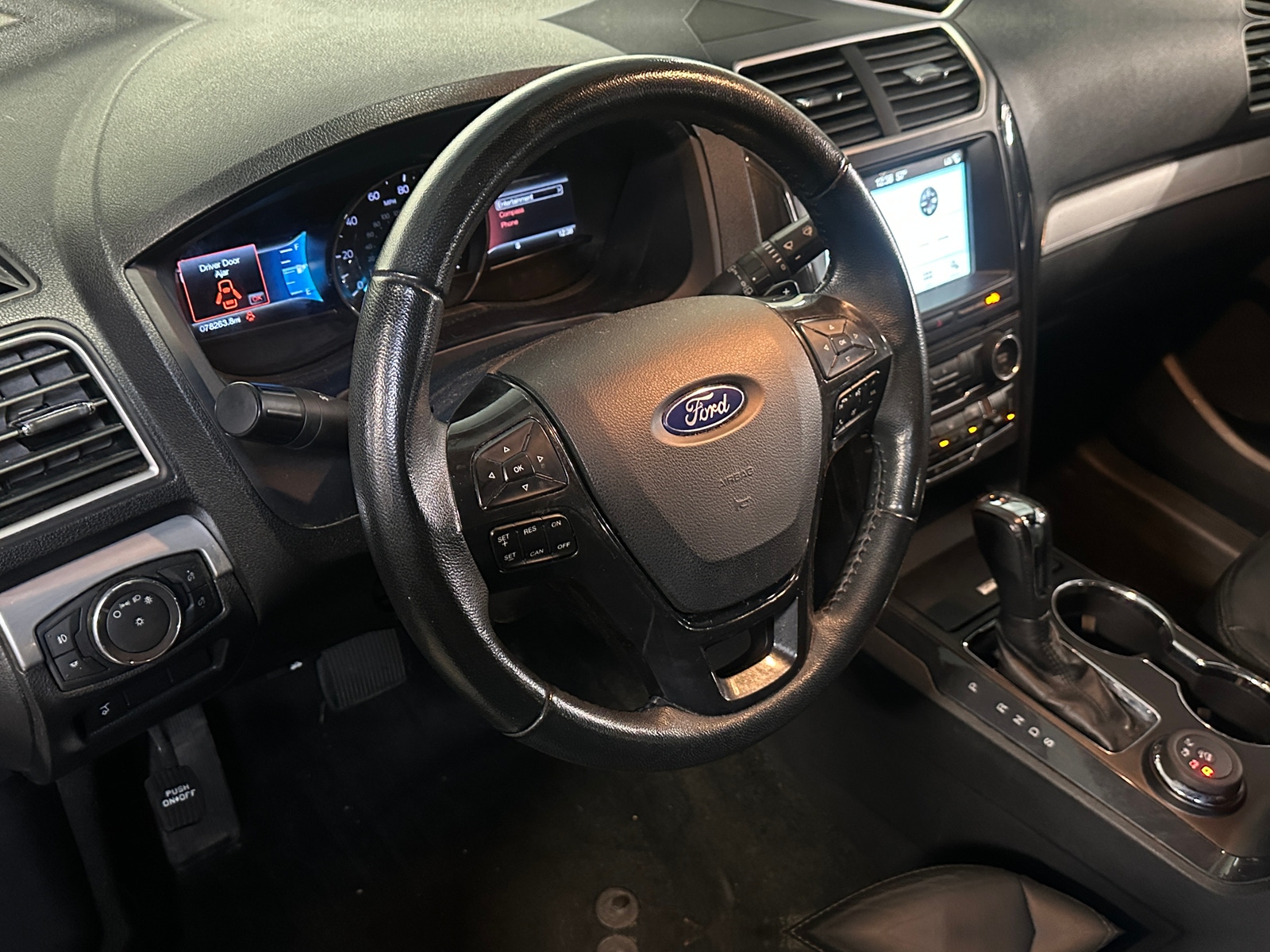 Thumbnail: 2017 Ford Explorer - 4