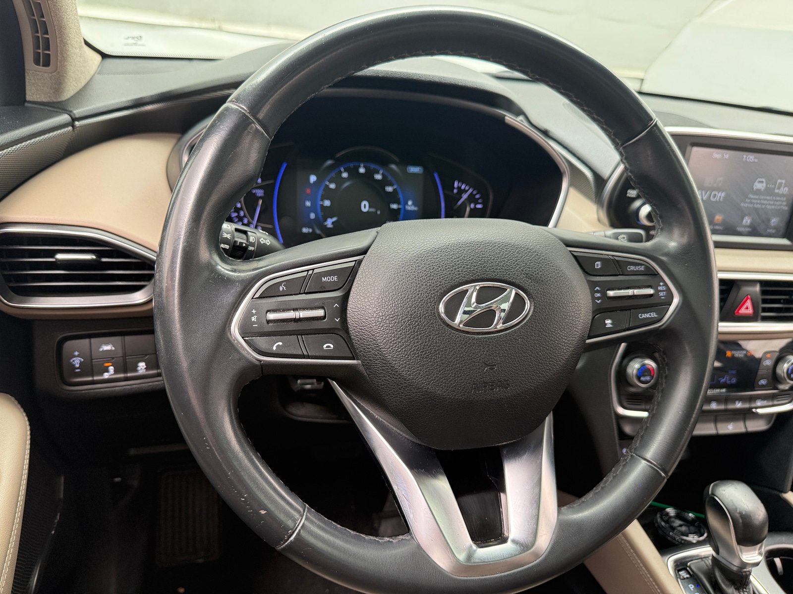 Thumbnail: 2020 Hyundai Santa Fe - 4