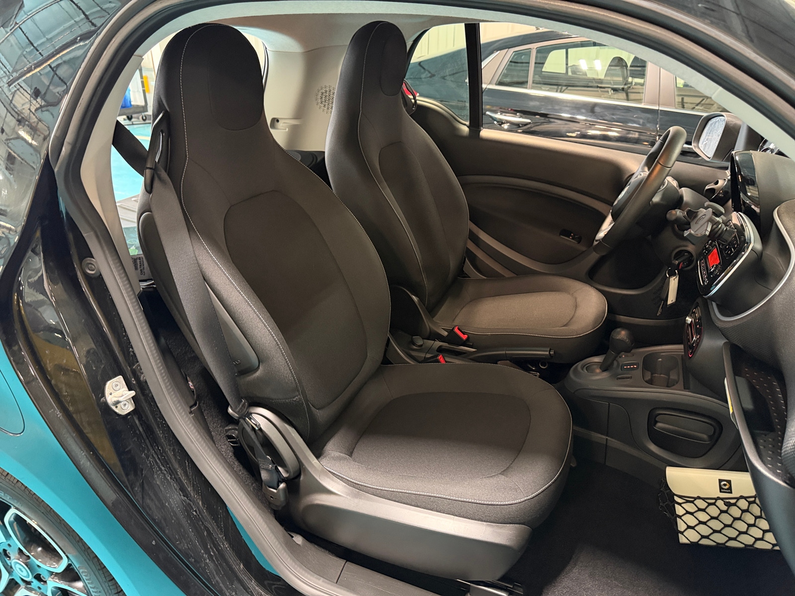 Thumbnail: 2018 smart fortwo - 2
