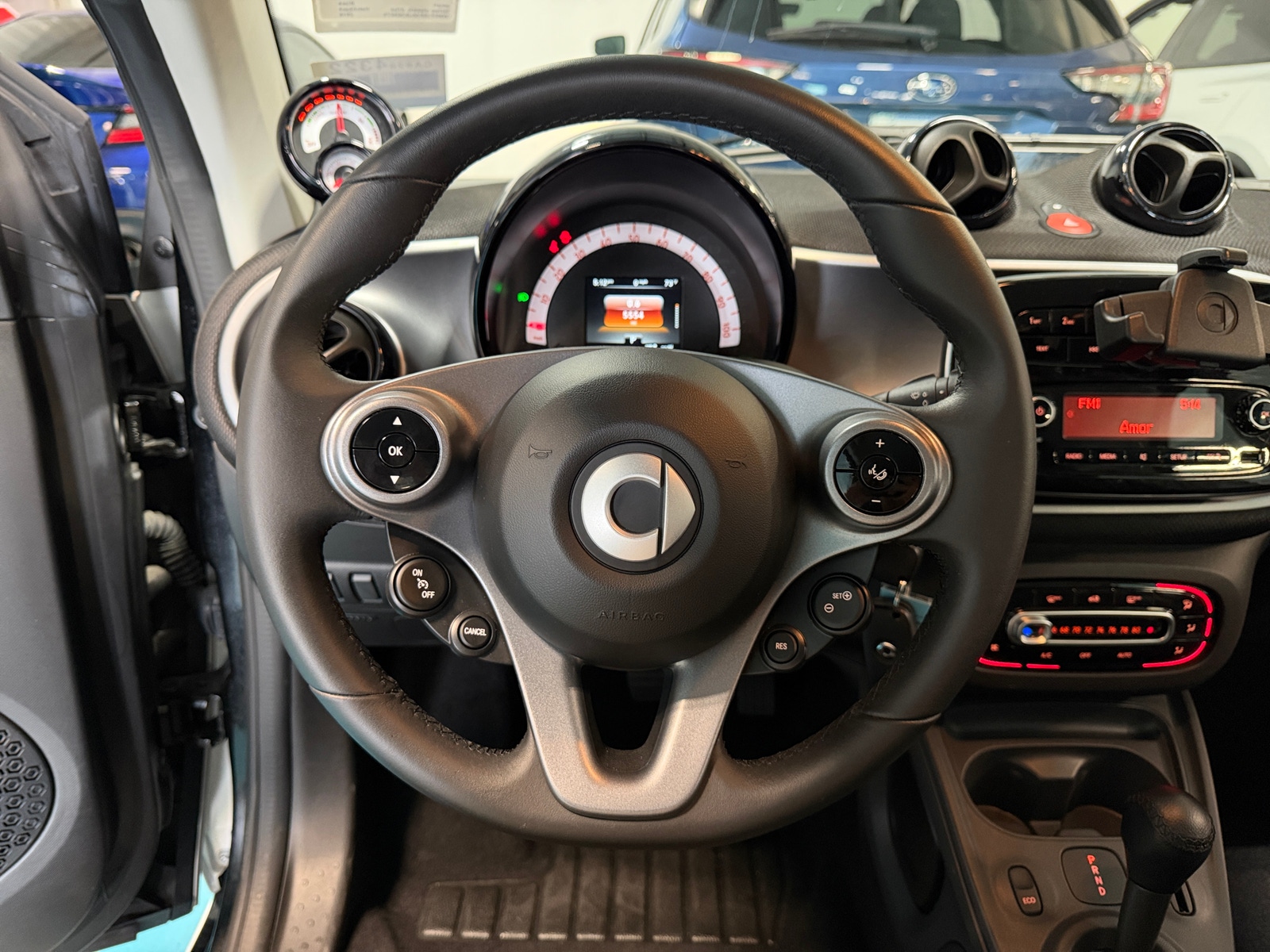 Thumbnail: 2018 smart fortwo - 5