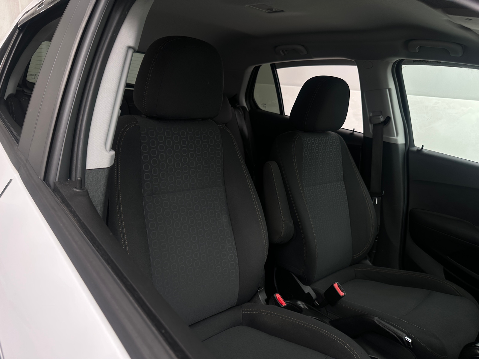 Thumbnail: 2020 Chevrolet Trax - 2