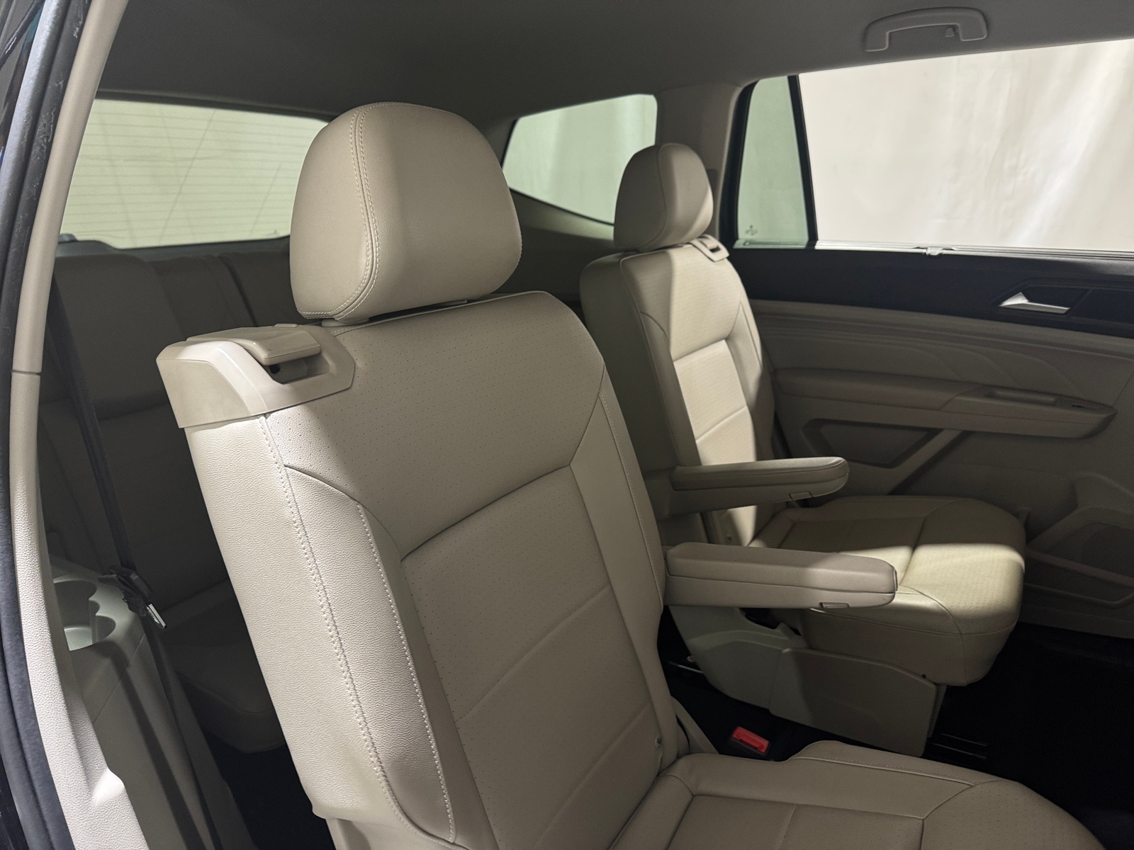 Thumbnail: 2021 Volkswagen Atlas - 6