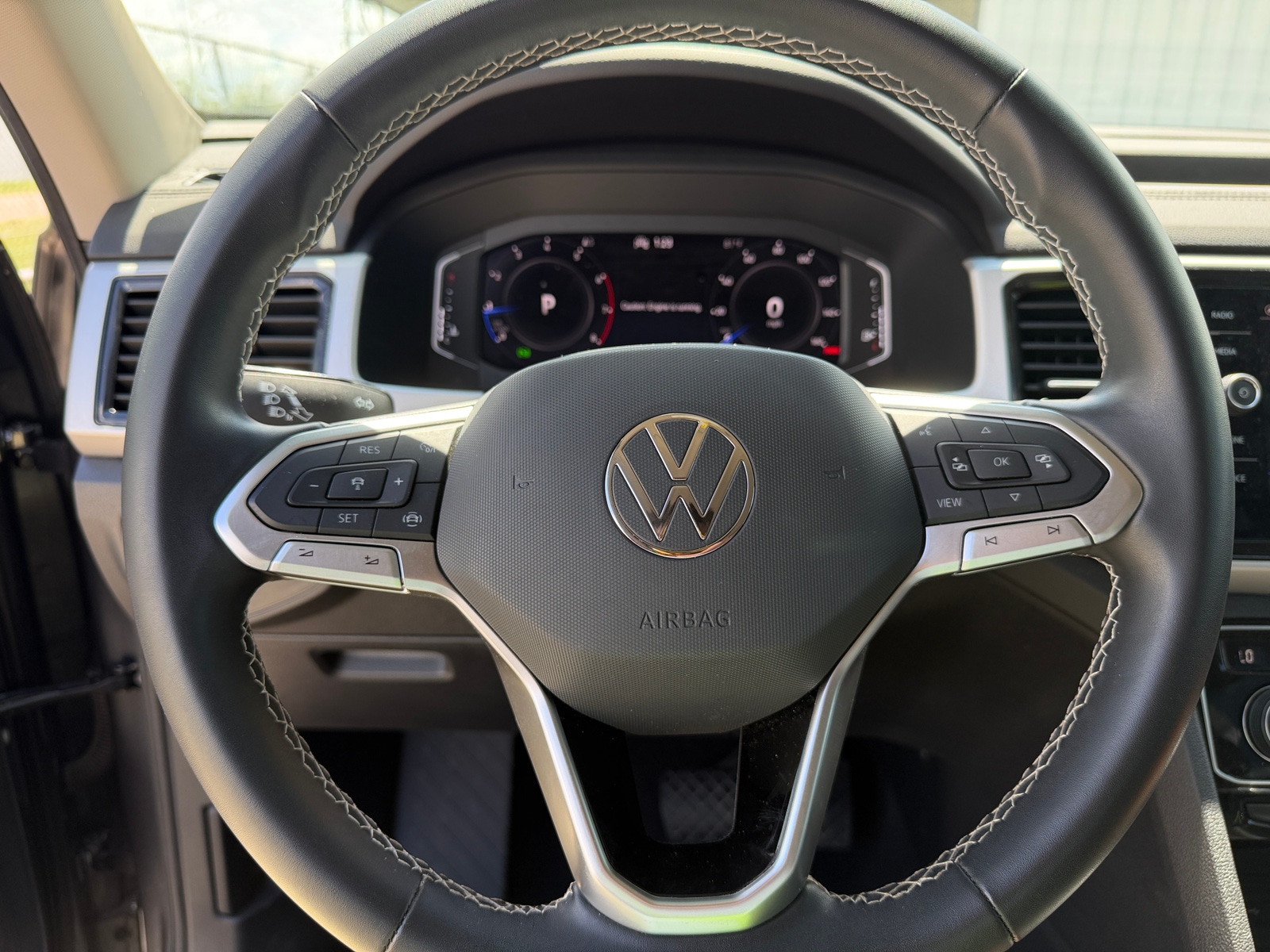 Thumbnail: 2022 Volkswagen Atlas - 4