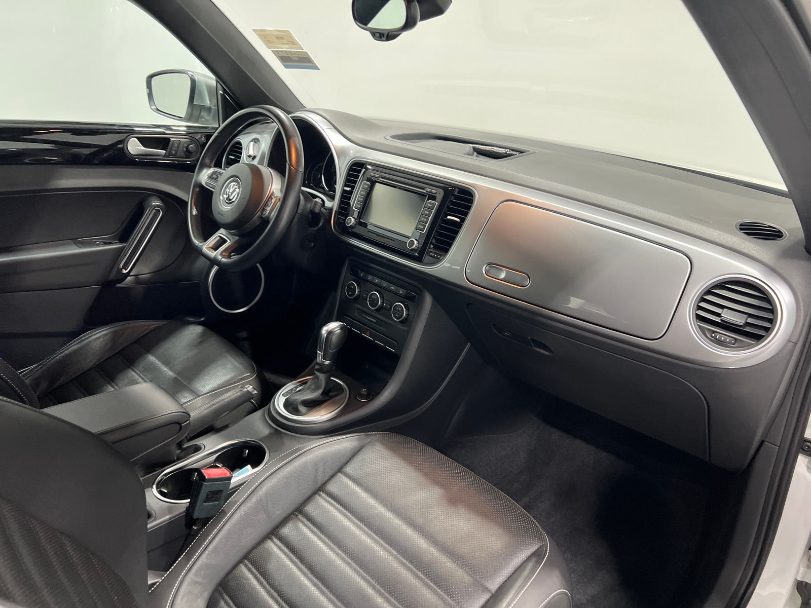 Thumbnail: 2014 Volkswagen Beetle - 2