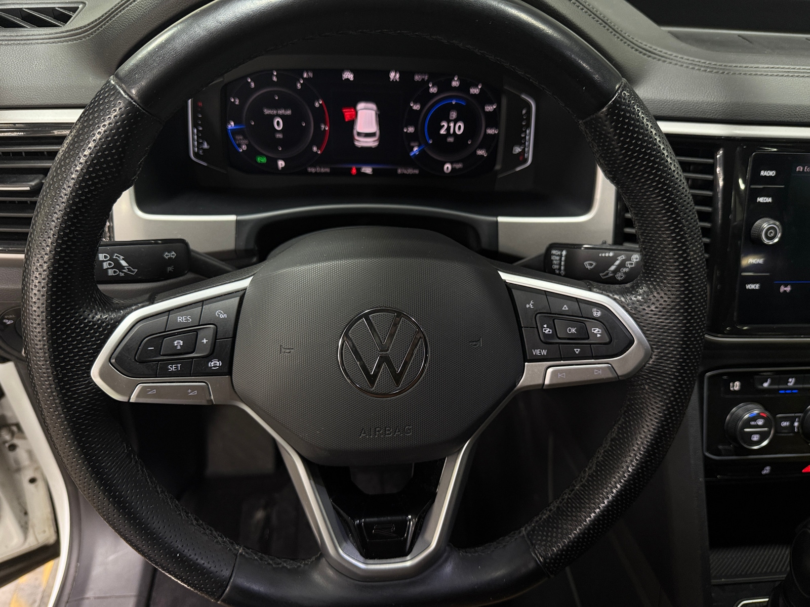 Thumbnail: 2020 Volkswagen Atlas - 4