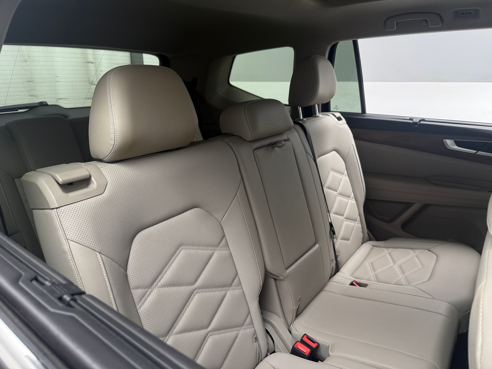 Thumbnail: 2026 Volkswagen Atlas - 6