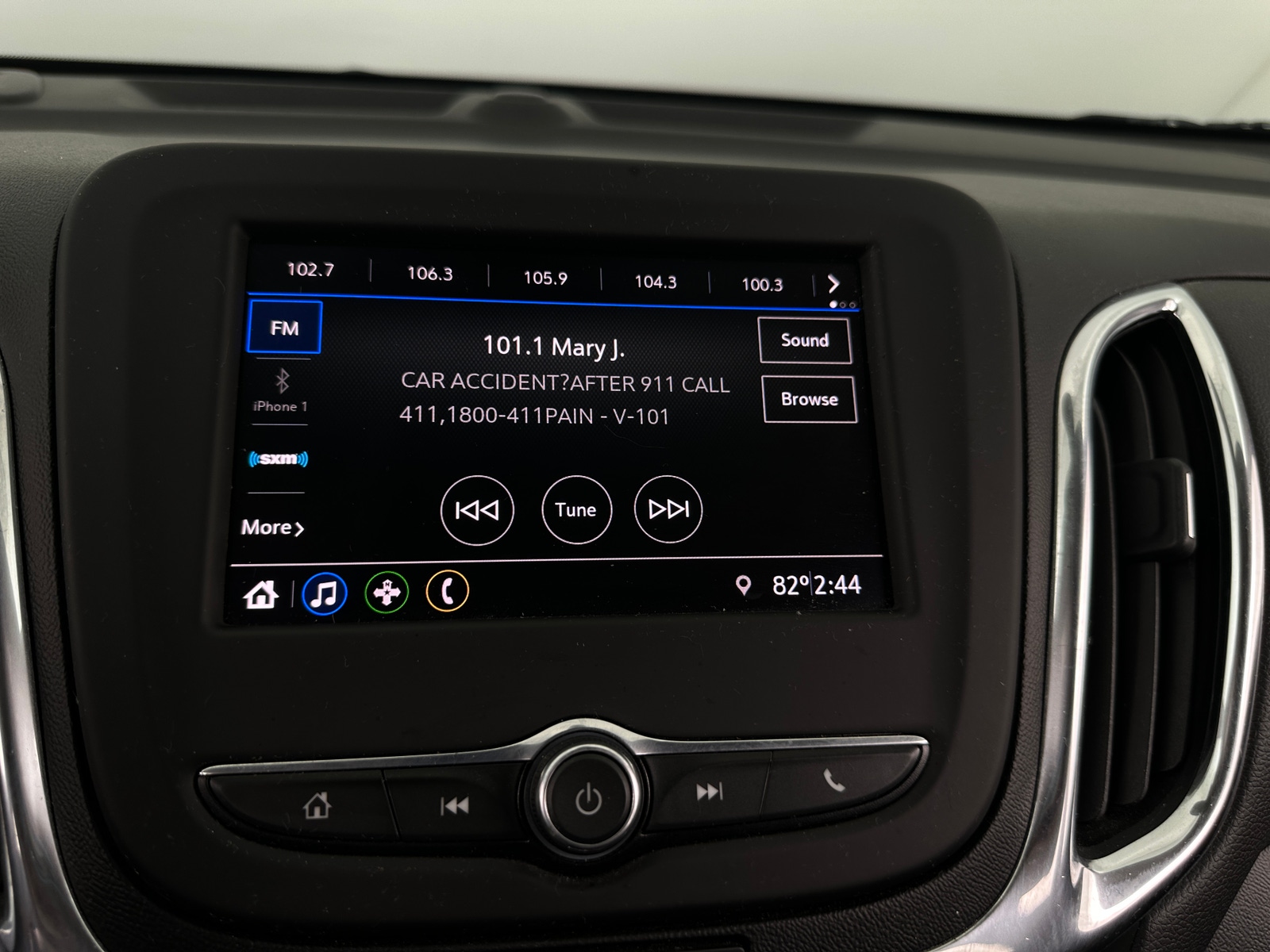 Thumbnail: 2020 Chevrolet Equinox - 4