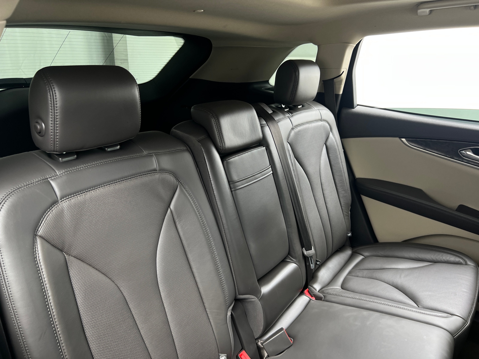 Thumbnail: 2020 Lincoln Nautilus - 5