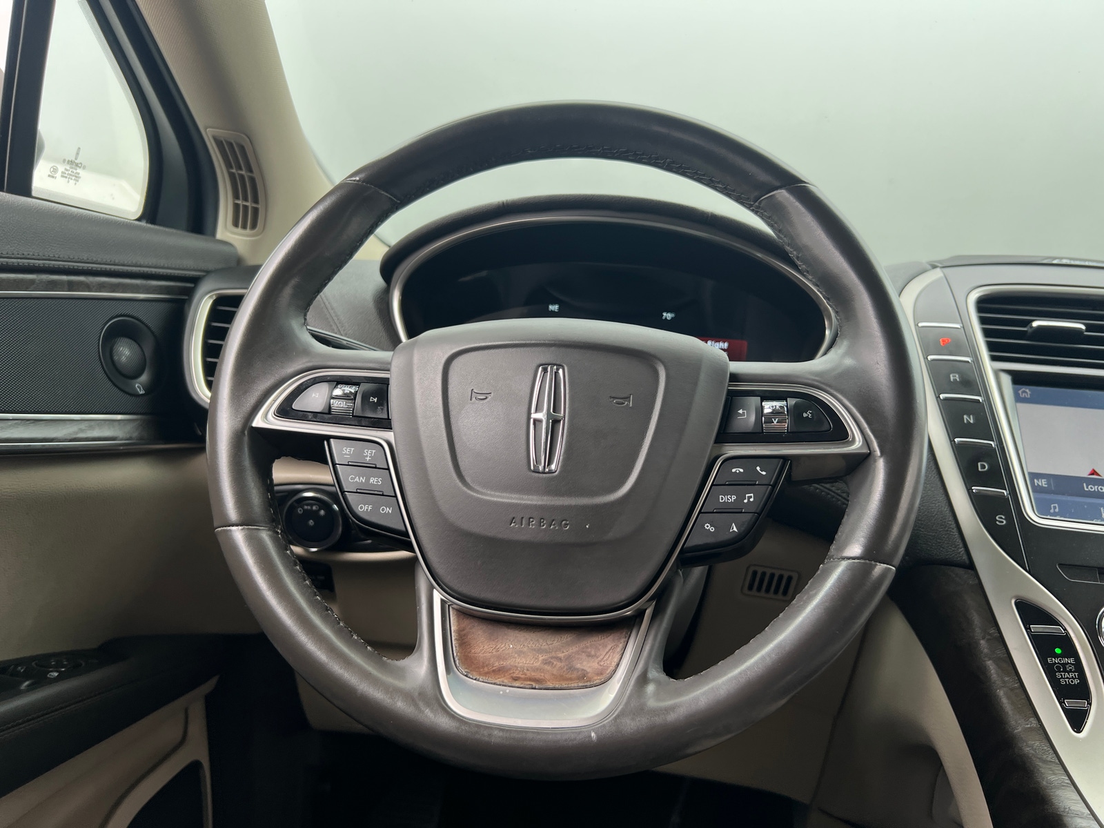 Thumbnail: 2020 Lincoln Nautilus - 4