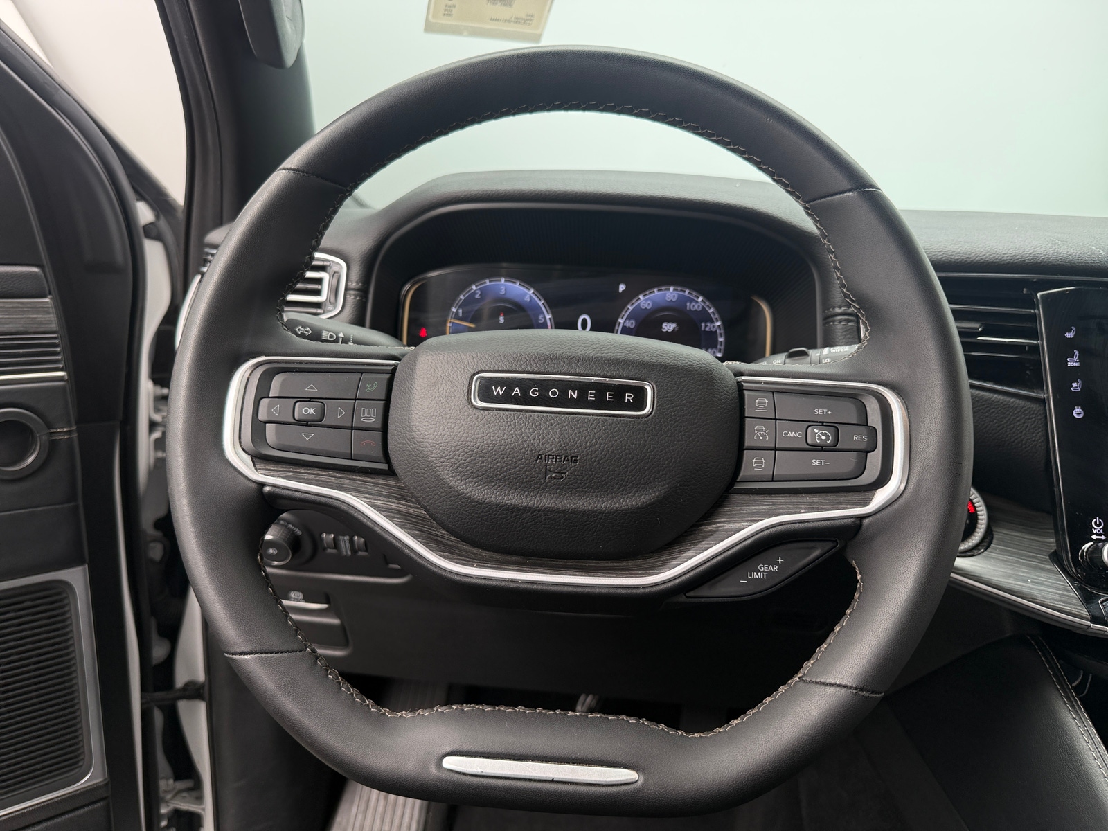 Thumbnail: 2024 Jeep Wagoneer - 4