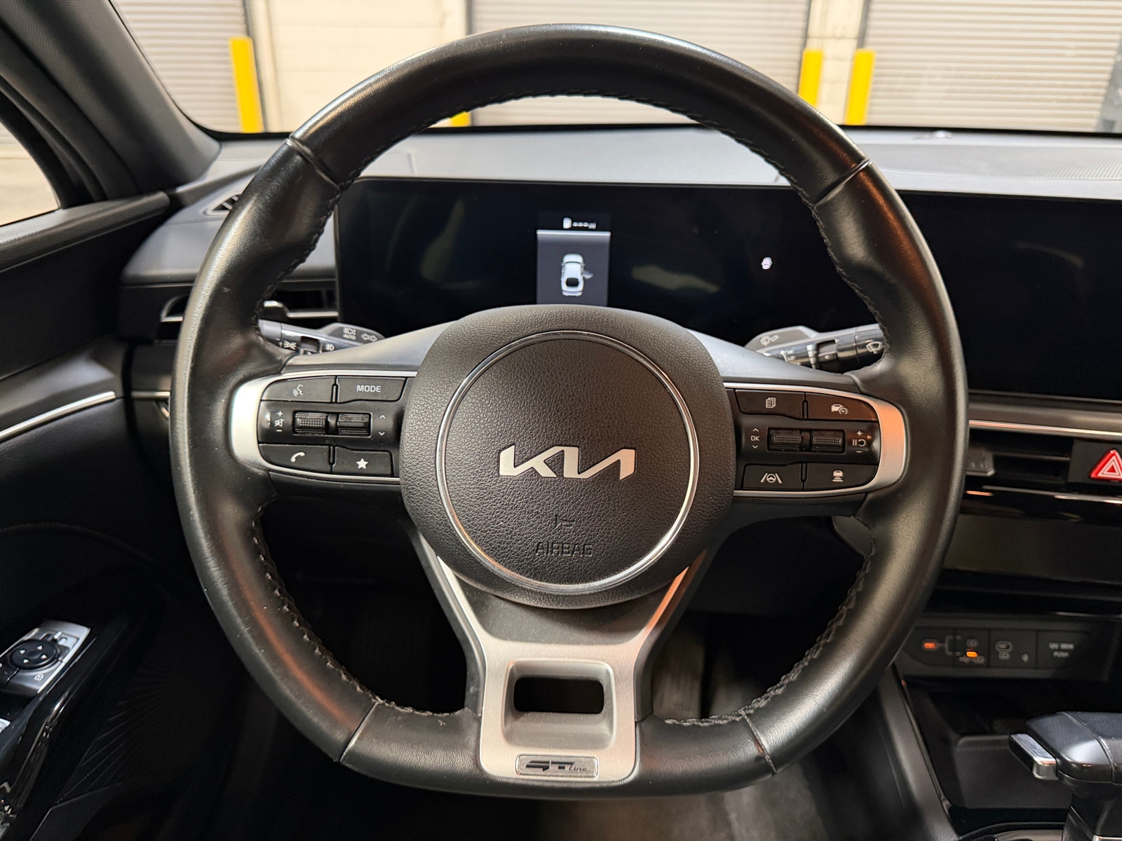 Thumbnail: 2025 Kia K5 - 4