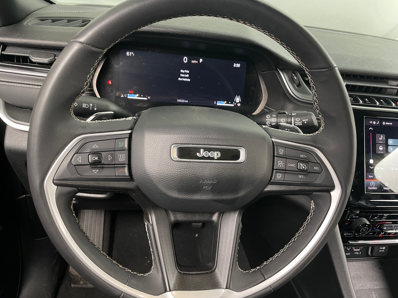 Thumbnail: 2023 Jeep Grand Cherokee - 4