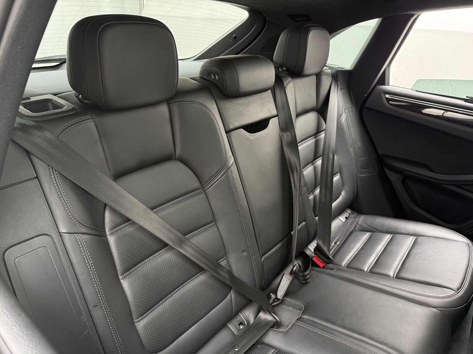 Thumbnail: 2015 Porsche Macan - 5