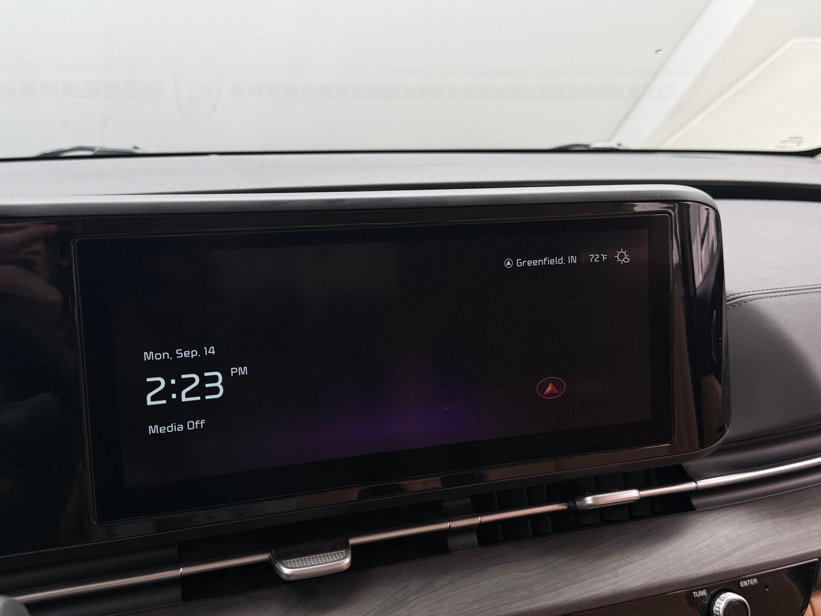 Thumbnail: 2024 Kia Carnival - 3