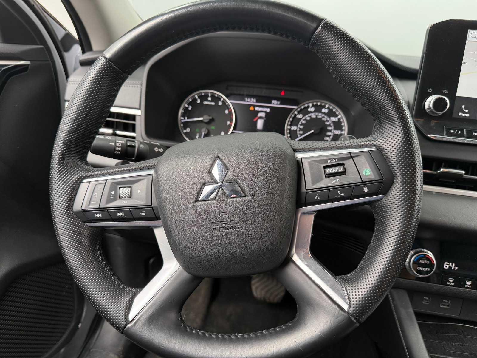 Thumbnail: 2022 Mitsubishi Outlander - 4