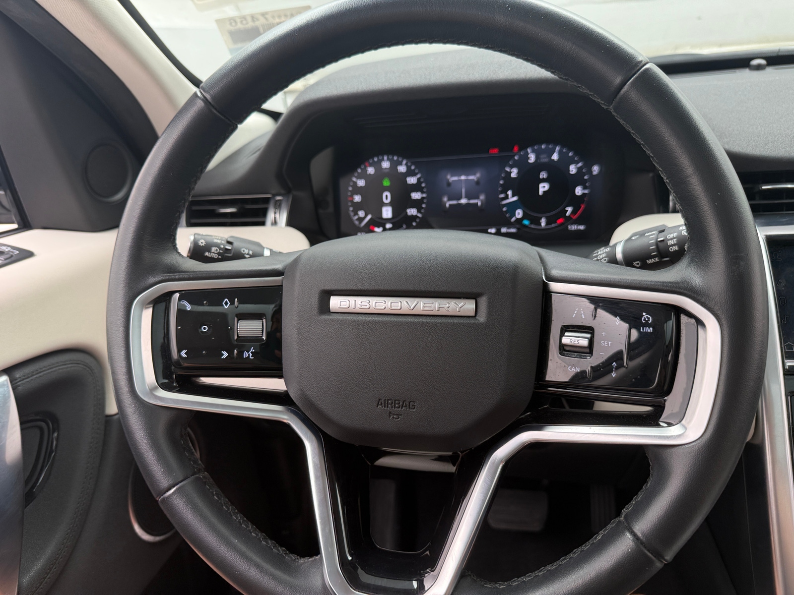 Thumbnail: 2023 Land Rover Discovery Sport - 4