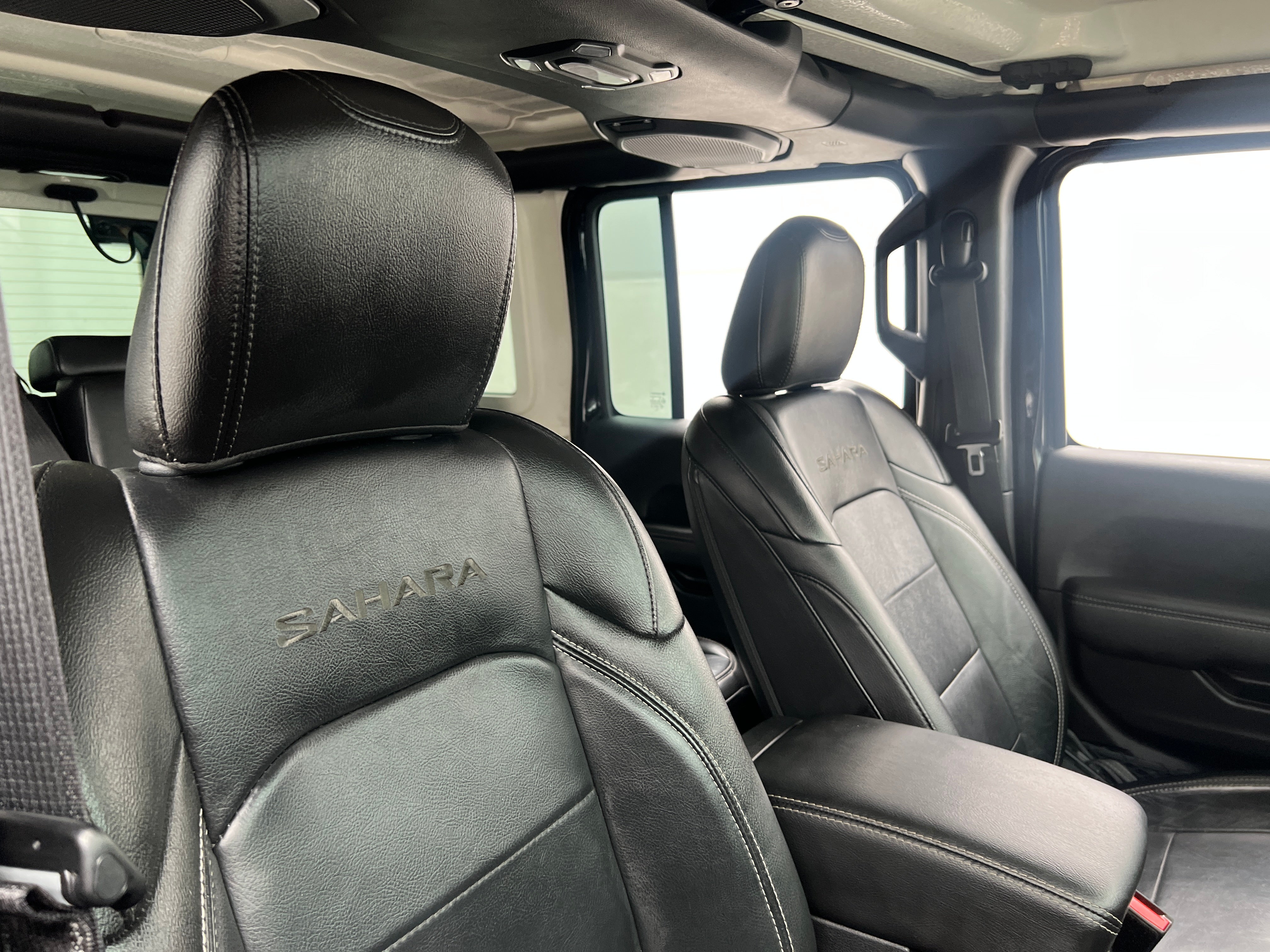 2022 Jeep Wrangler Unlimited Sahara 4XE - Photo 3