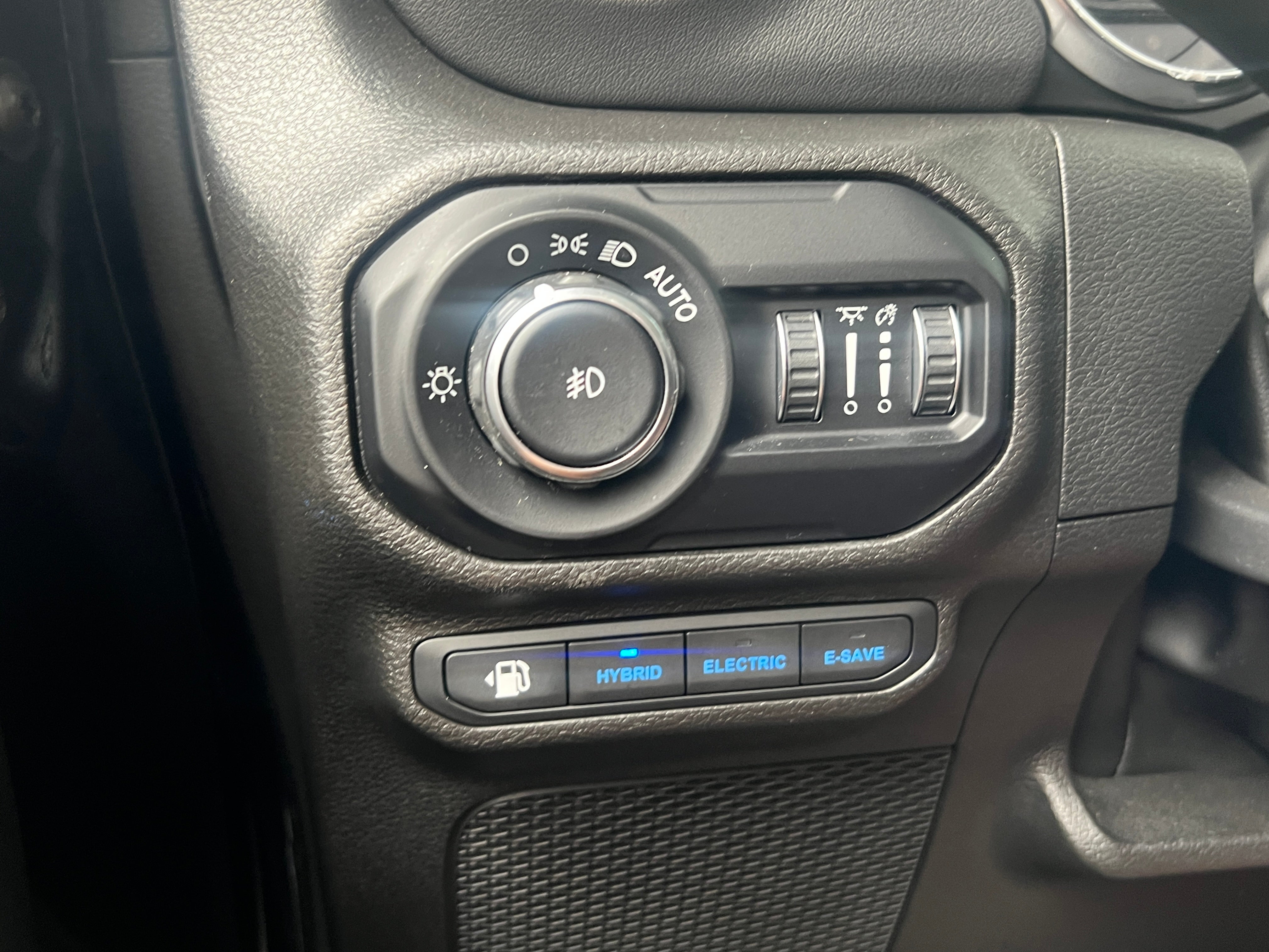 2022 Jeep Wrangler Unlimited Sahara 4XE - Photo 10