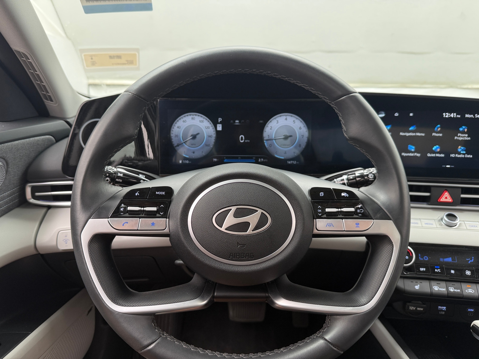 Thumbnail: 2025 Hyundai Elantra - 4