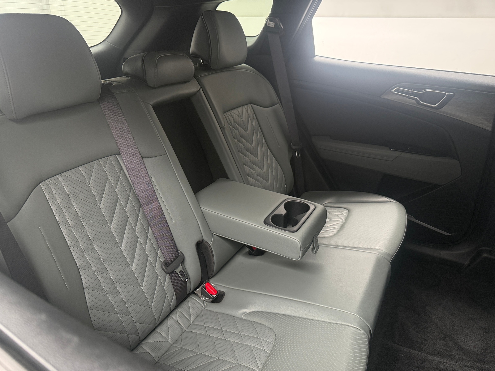 Thumbnail: 2023 Kia Sportage - 5