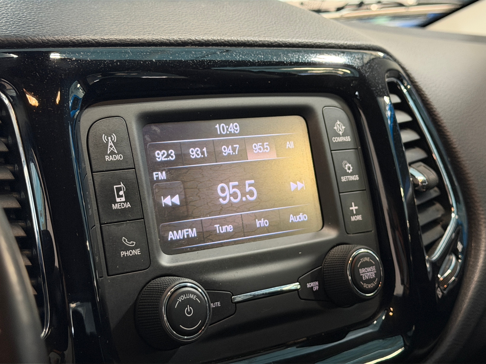 Thumbnail: 2018 Jeep Compass - 4