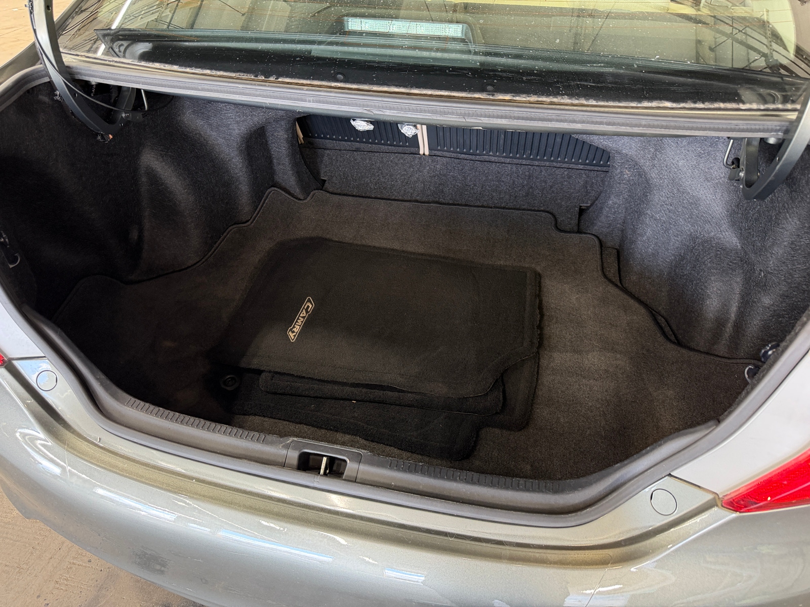 Thumbnail: 2012 Toyota Camry - 7