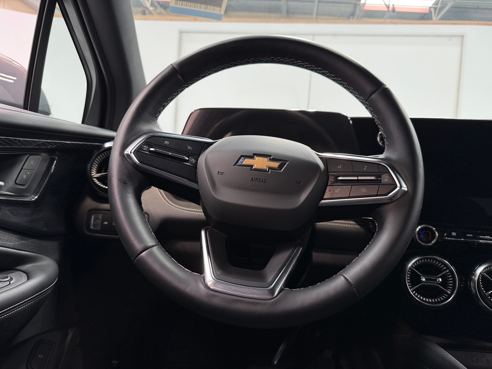 Thumbnail: 2024 Chevrolet Blazer EV - 4