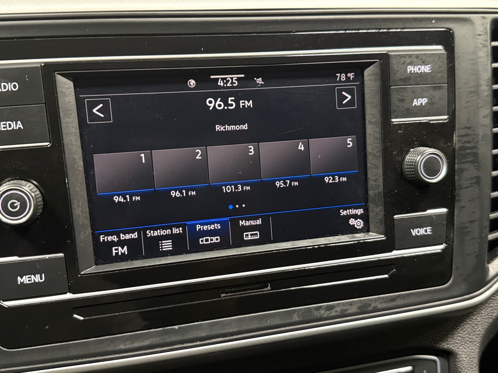 Thumbnail: 2021 Volkswagen Atlas - 4