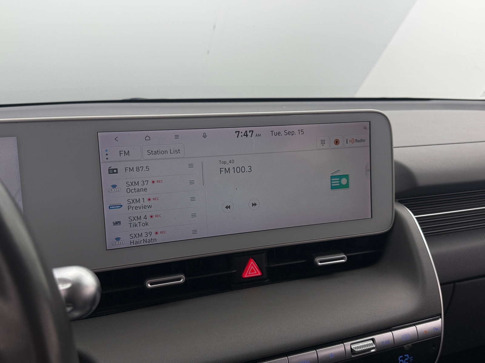 Thumbnail: 2022 Hyundai Ioniq 5 - 4