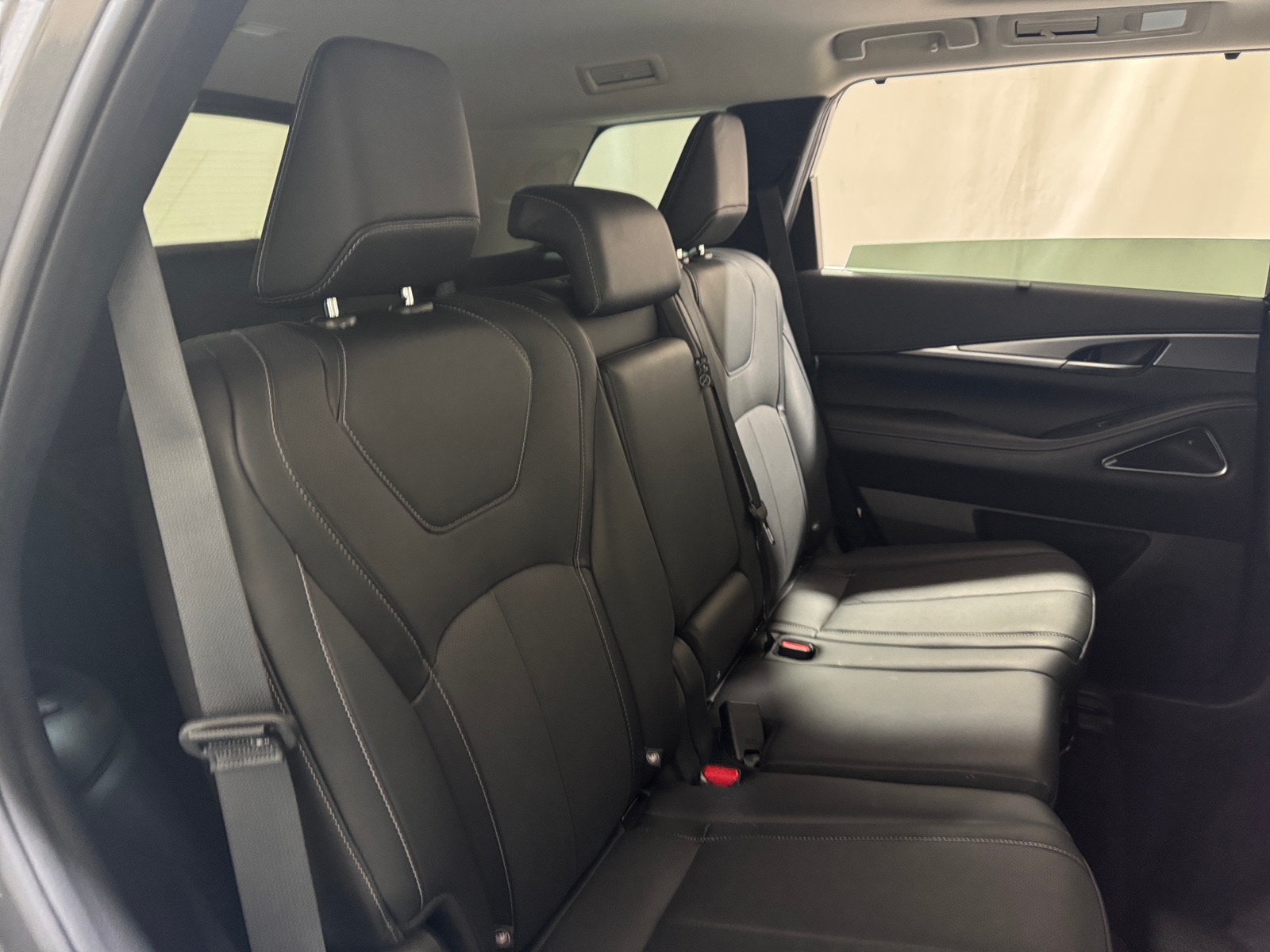 Thumbnail: 2026 INFINITI QX60 - 5
