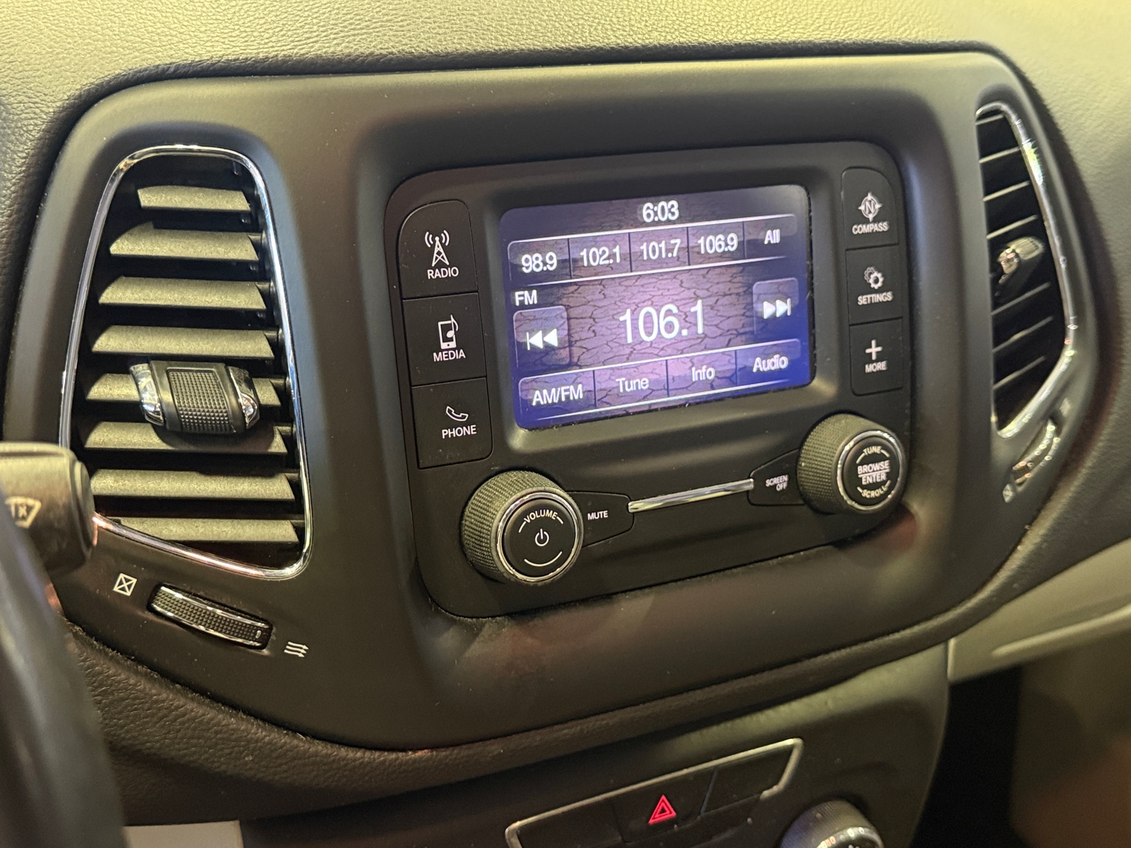 Thumbnail: 2018 Jeep Compass - 4
