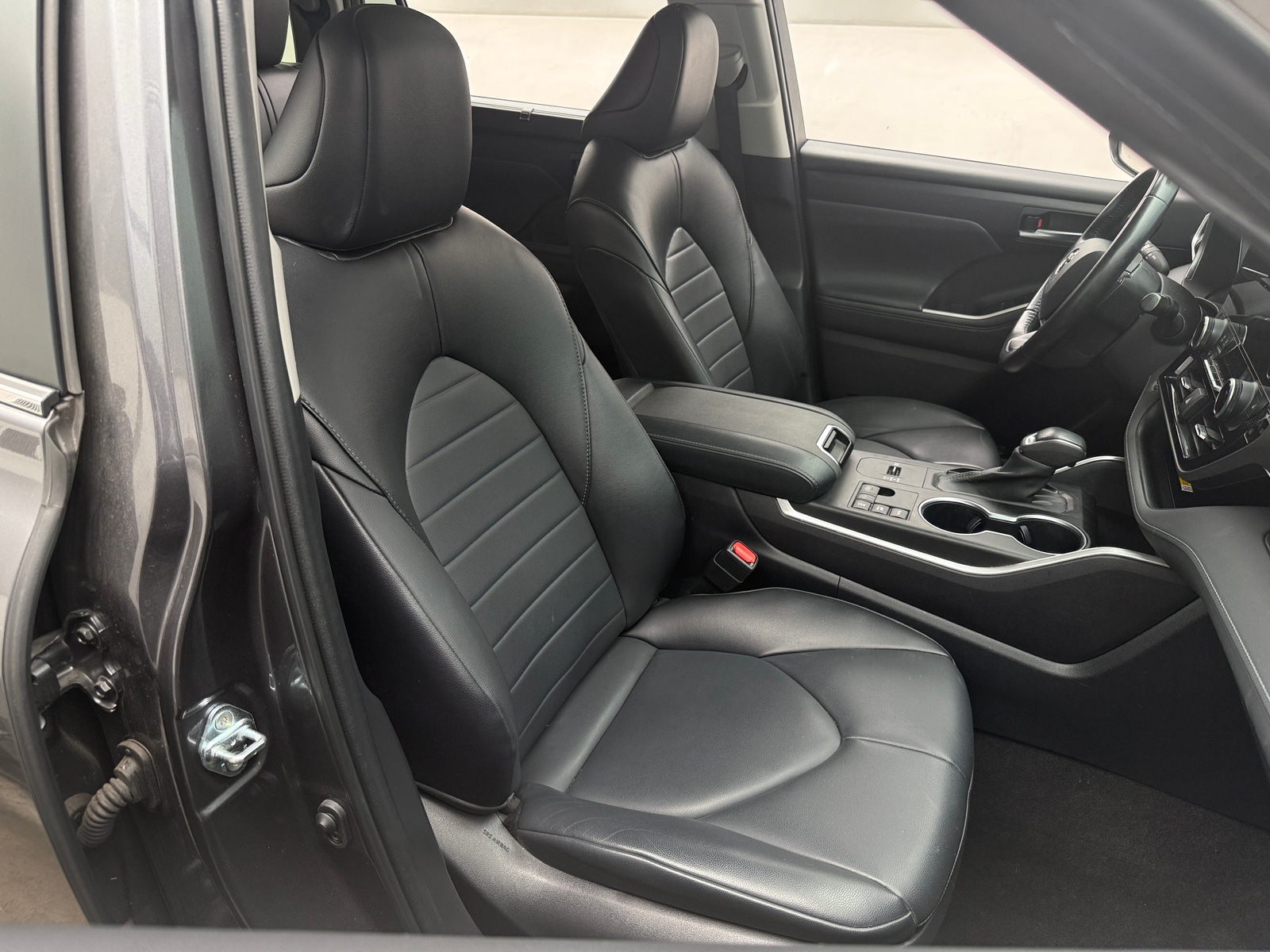 Thumbnail: 2023 Toyota Highlander - 2
