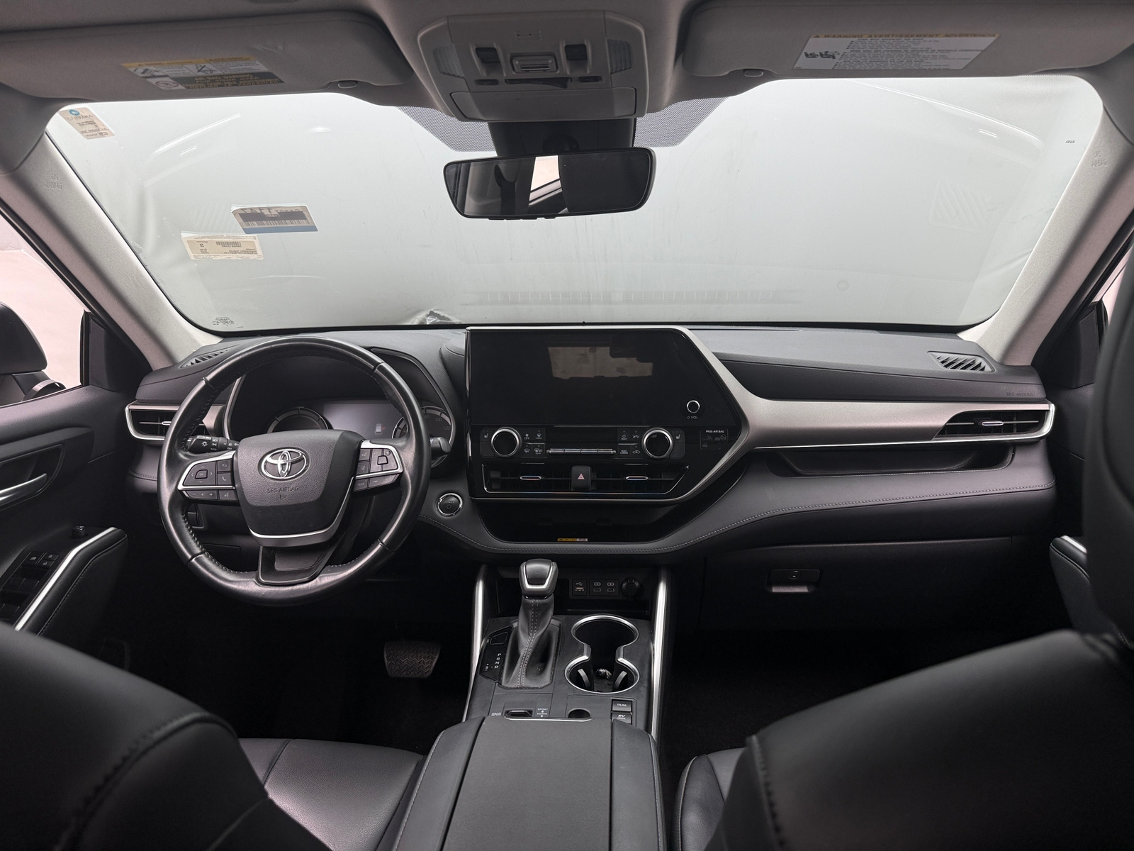 Thumbnail: 2023 Toyota Highlander - 3