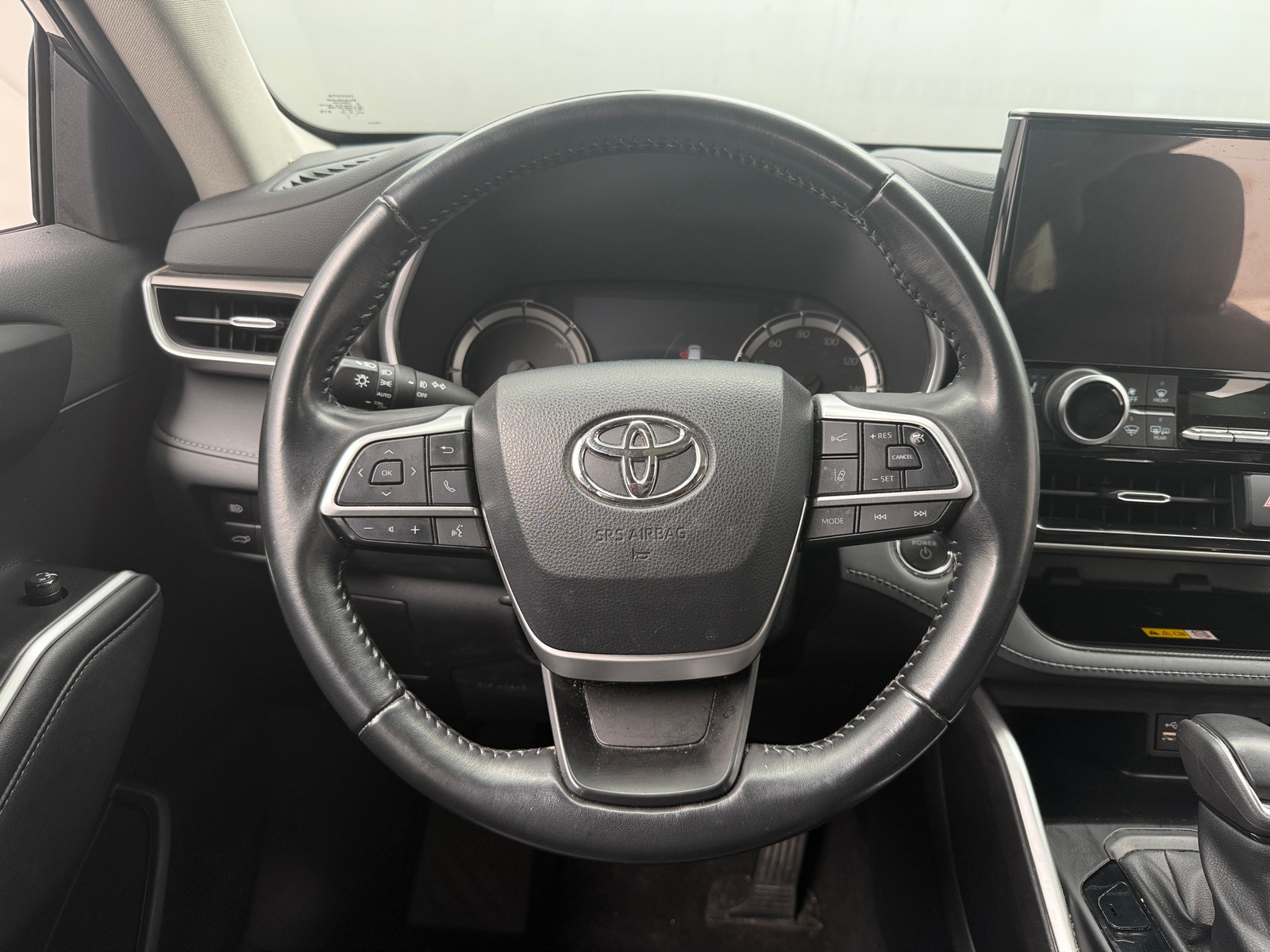 Thumbnail: 2023 Toyota Highlander - 5