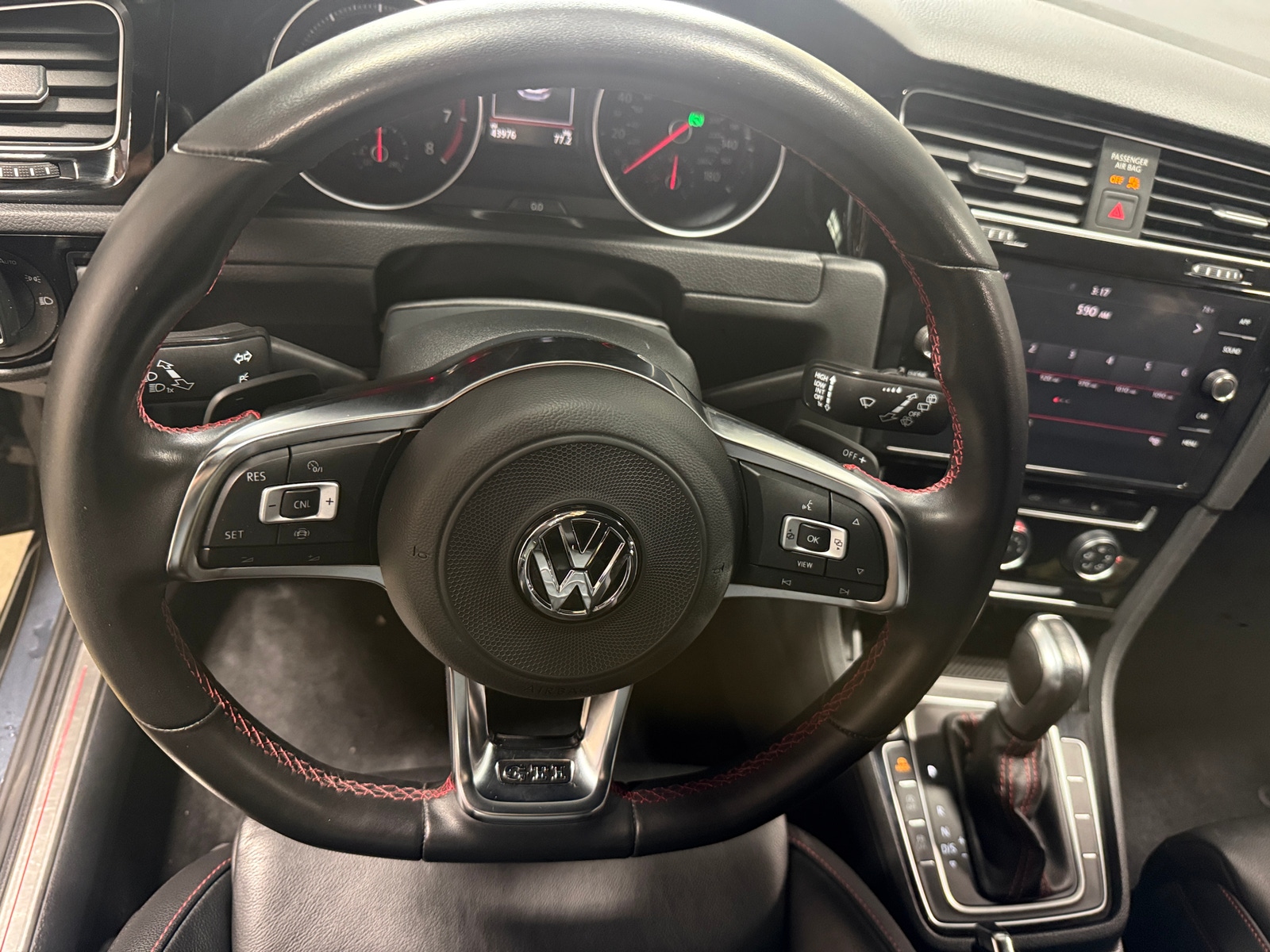 Thumbnail: 2020 Volkswagen Golf - 5