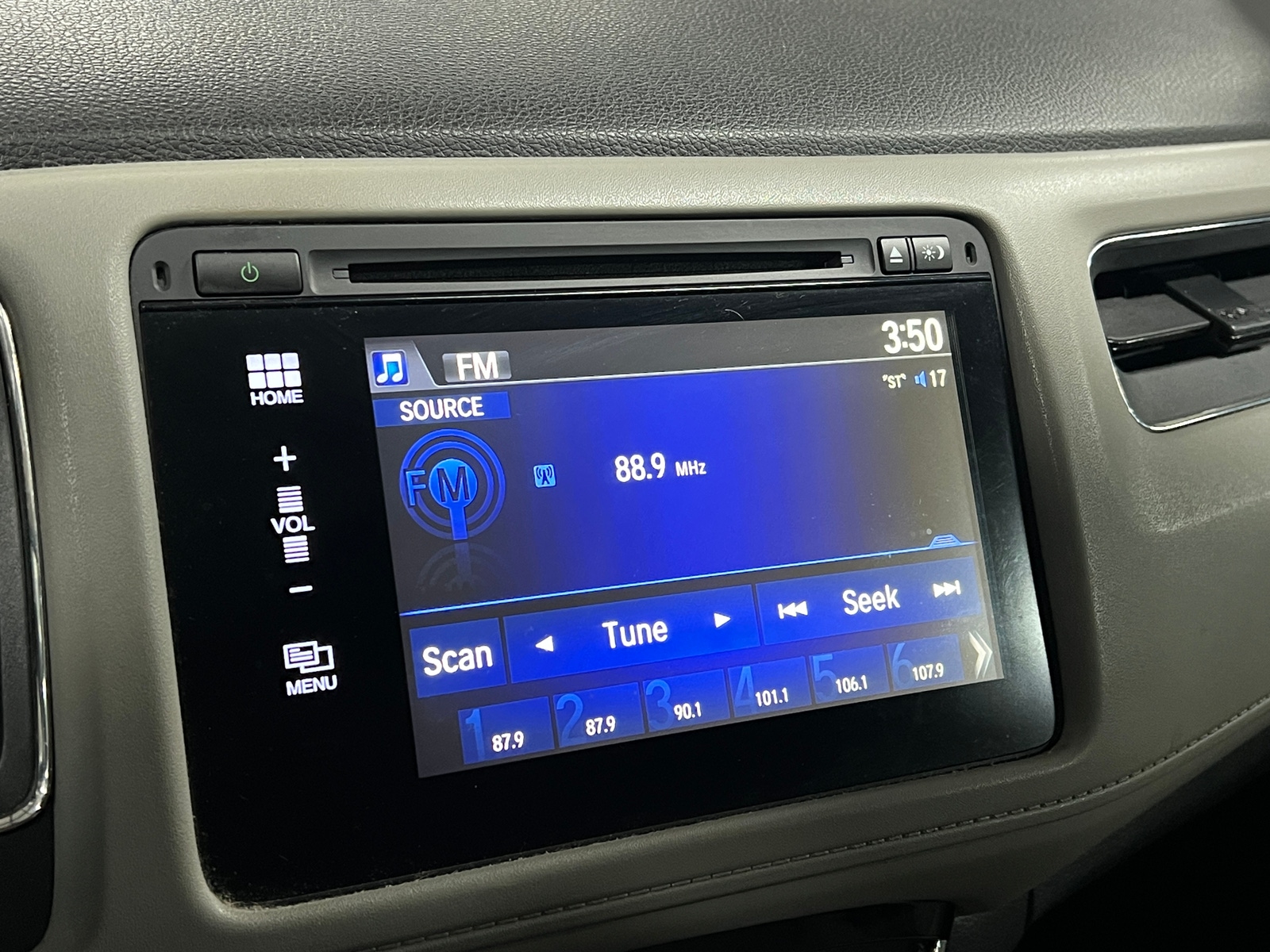 Thumbnail: 2016 Honda HR-V - 4