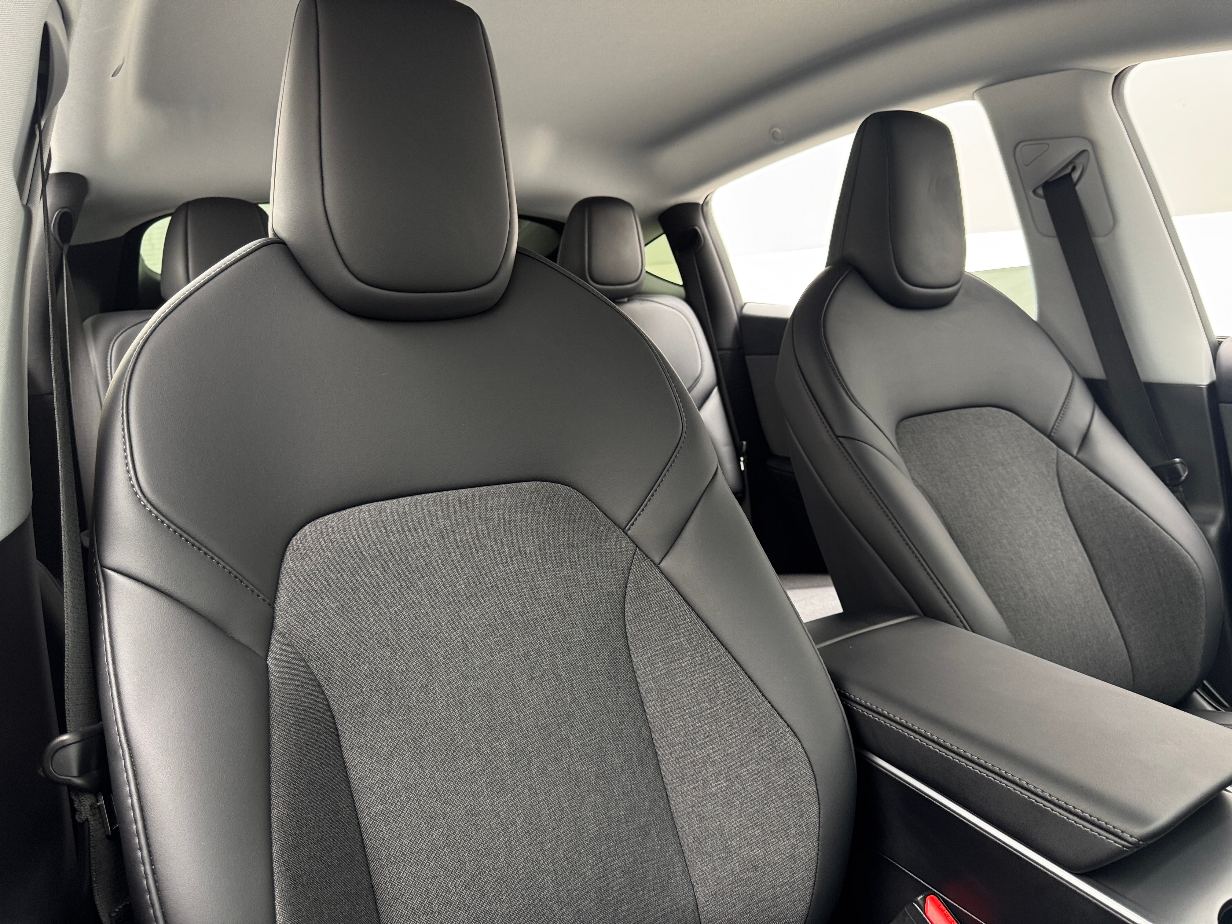 2026 Tesla Model Y Standard