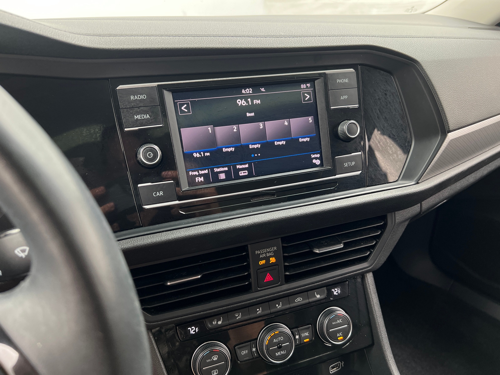 Thumbnail: 2019 Volkswagen Jetta - 3