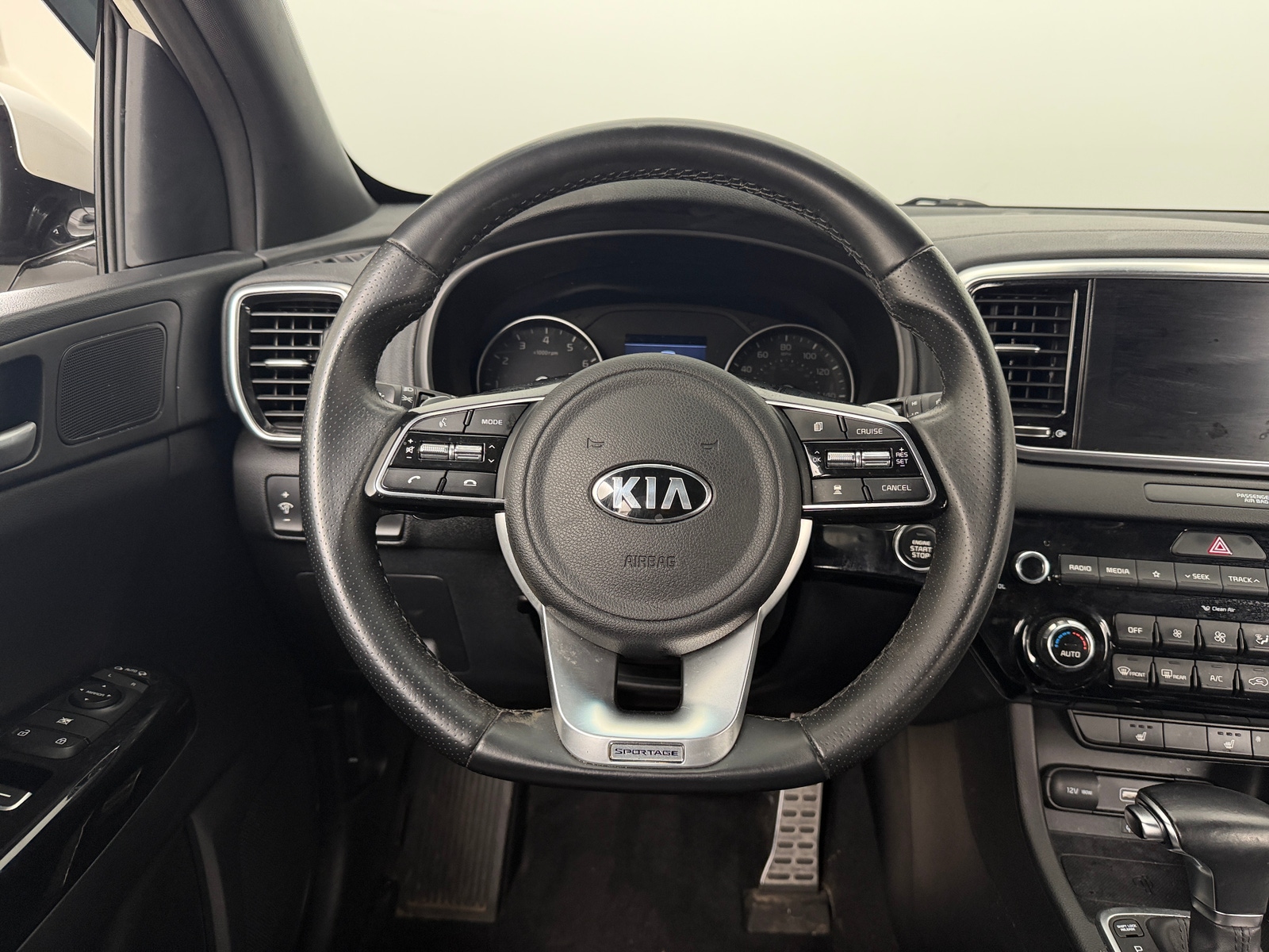 Thumbnail: 2022 Kia Sportage - 4