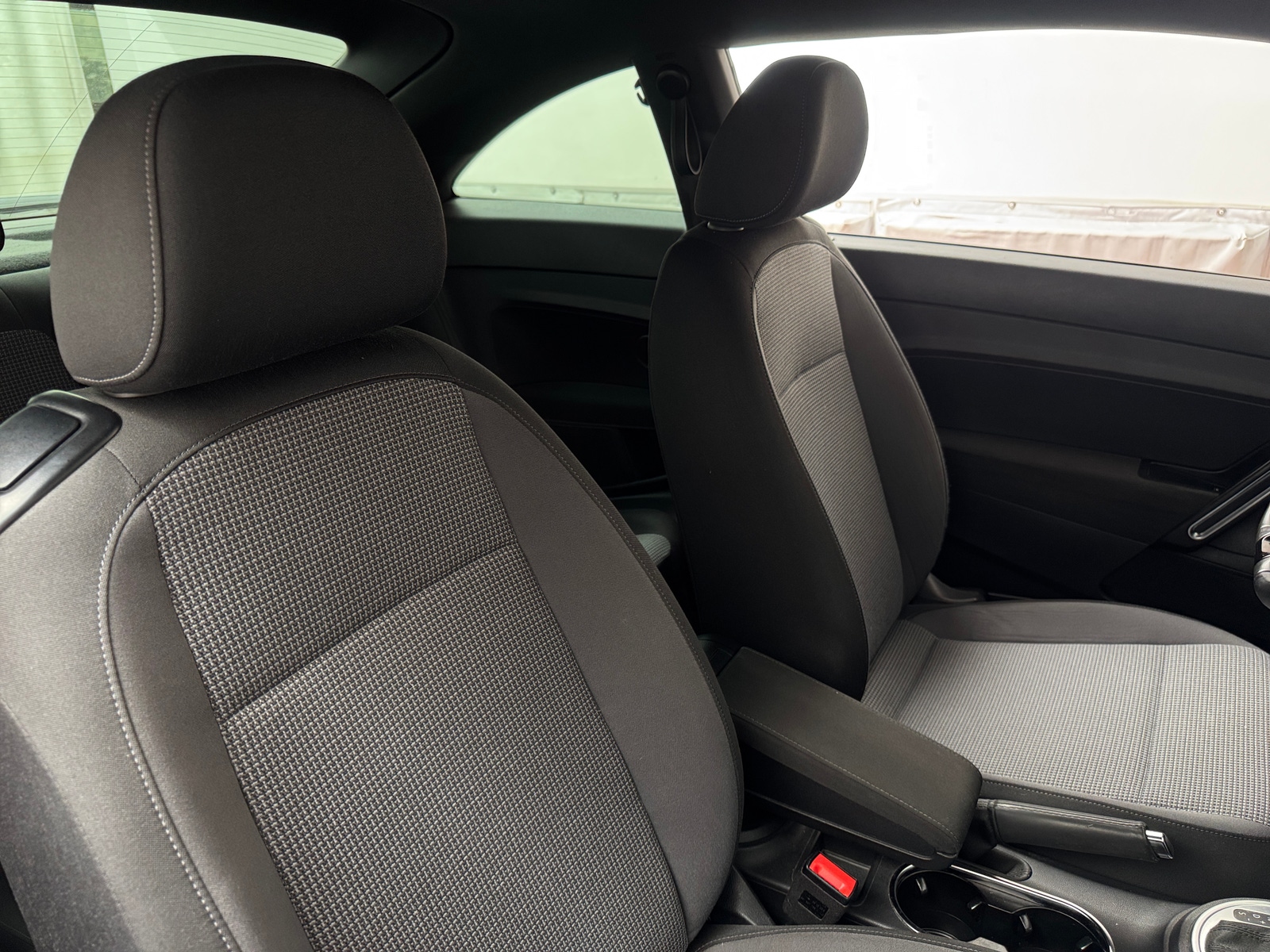 Thumbnail: 2019 Volkswagen Beetle - 2