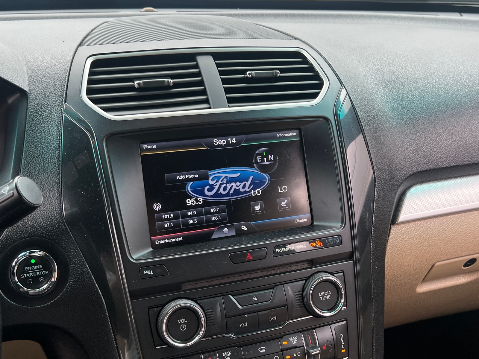 Thumbnail: 2016 Ford Explorer - 3